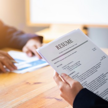 ساخت رزومه شرکت استاندارد و حرفه‌‌ای با فرمت PDF